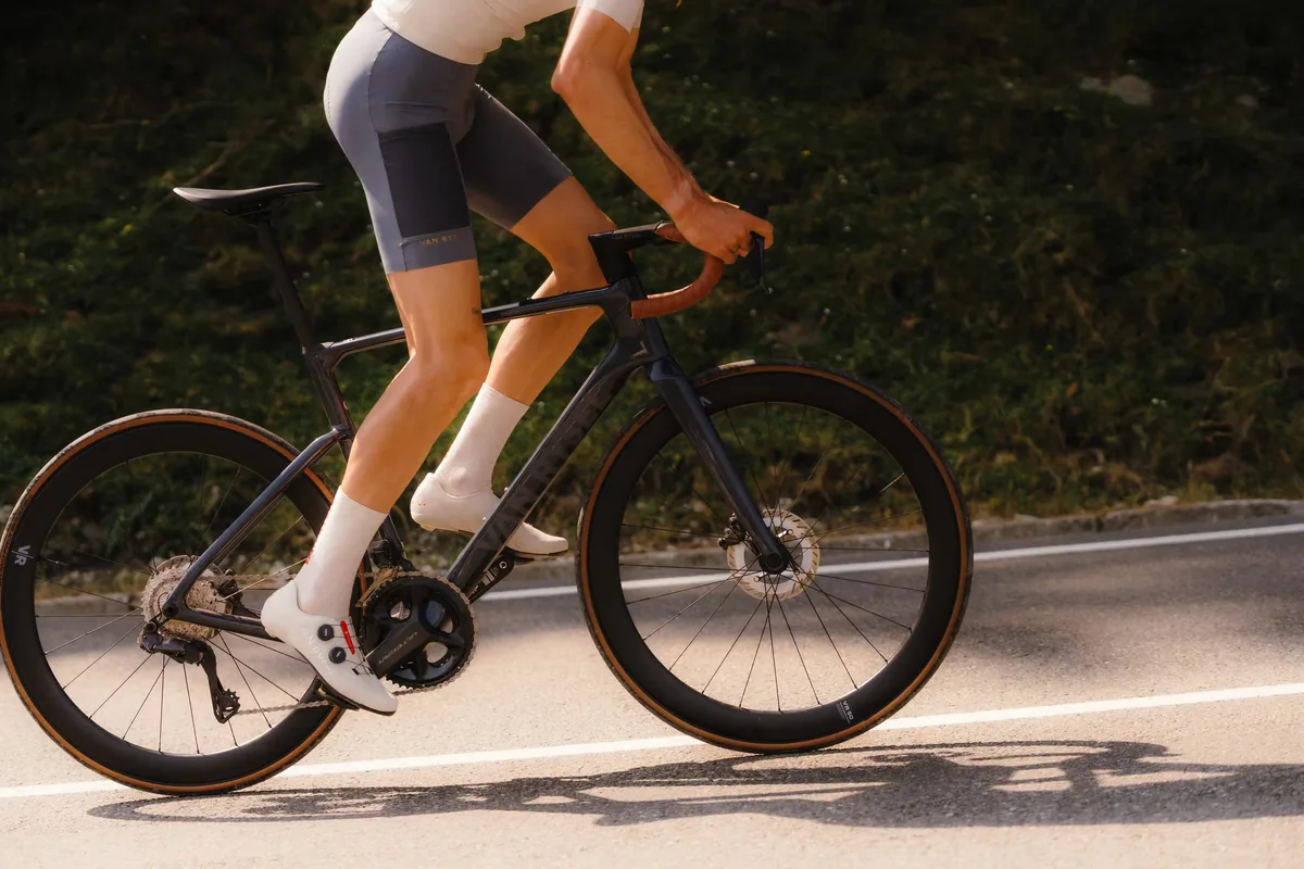 Van Rysel RCR-G The Ace : le double plateau Shimano arrive, et mon scoop des deux paires de roues se confirme